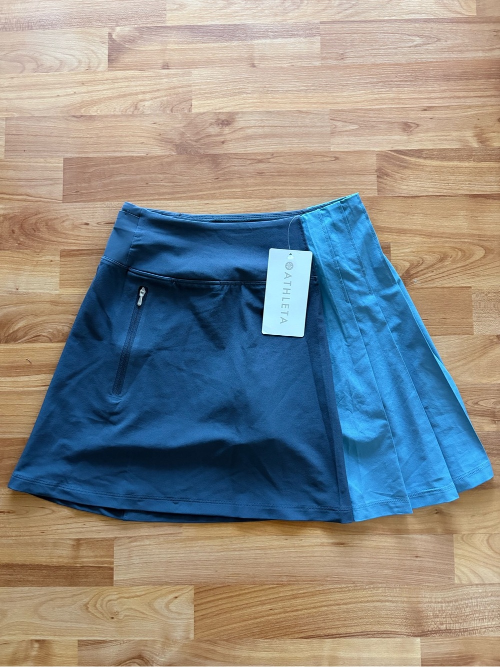Athleta Two-Tone Navy and Teal Skirted Active Skort XS